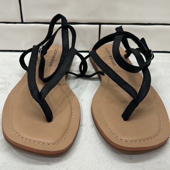 Lucky Brand Black Leather Bahlia Thong Strappy Buckle Sandal Size 10 NWOT - Picture 13 of 16